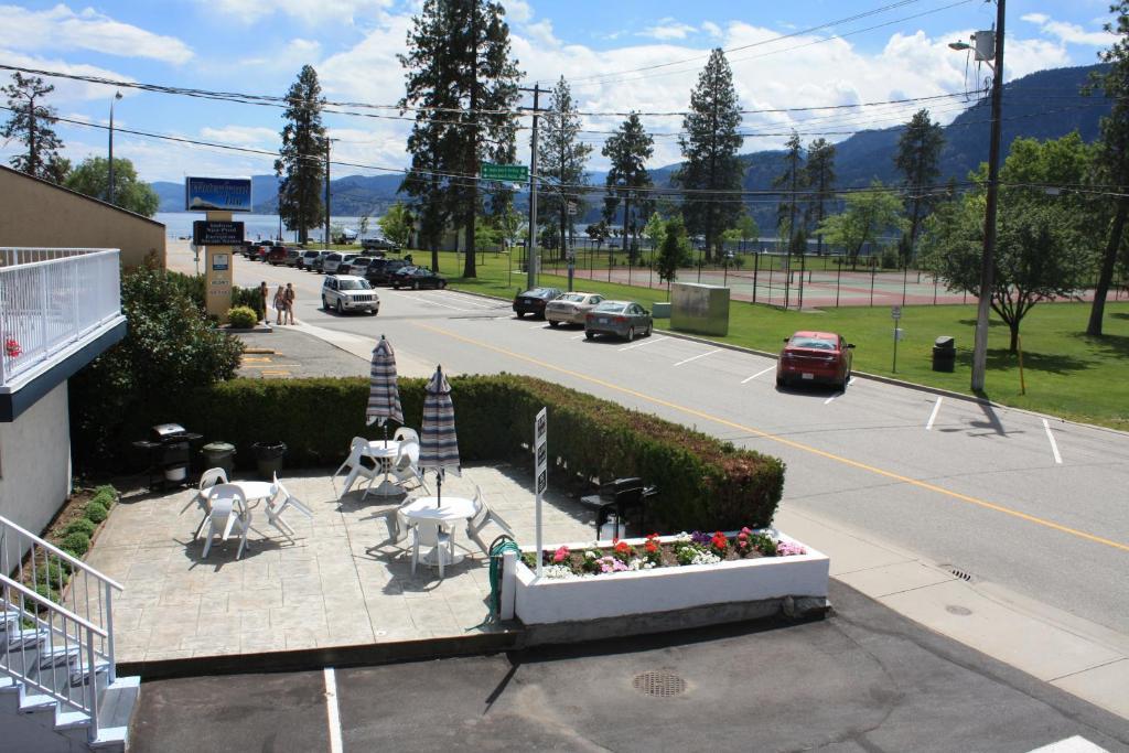 Sunny Beach Motel Penticton Exterior photo