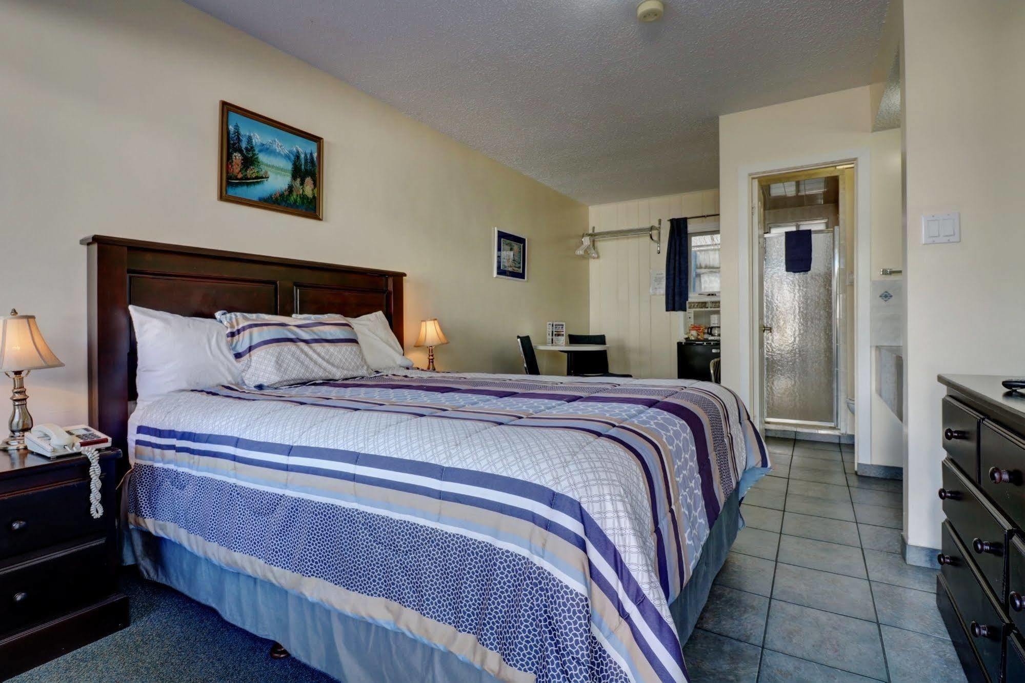Sunny Beach Motel Penticton Exterior photo